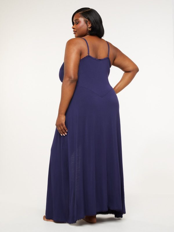 A-PEEK-BEHIND-THE-LACE-MAXI-SLIP-SQ2148054-4909-3-1200x1600-1.jpg