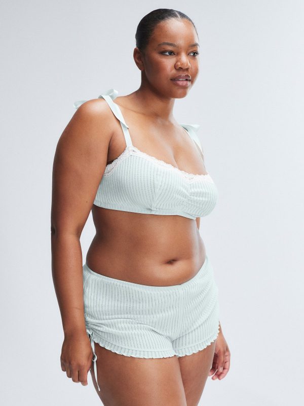 ALWAYS-EN-POINTE-BRALETTE-BB2459034-11409-4-1200x1600-1.jpg