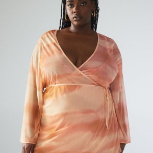 BENEATH THE SURFACE MESH SHORT ROBE