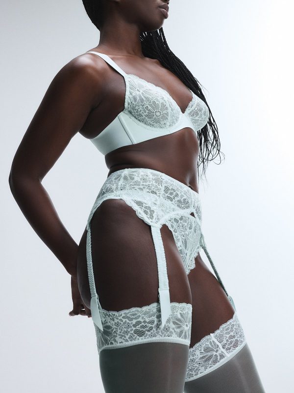 BOLD-LACE-GARTER-BELT-LI2459023-11409-2-1200x1600-1.jpg