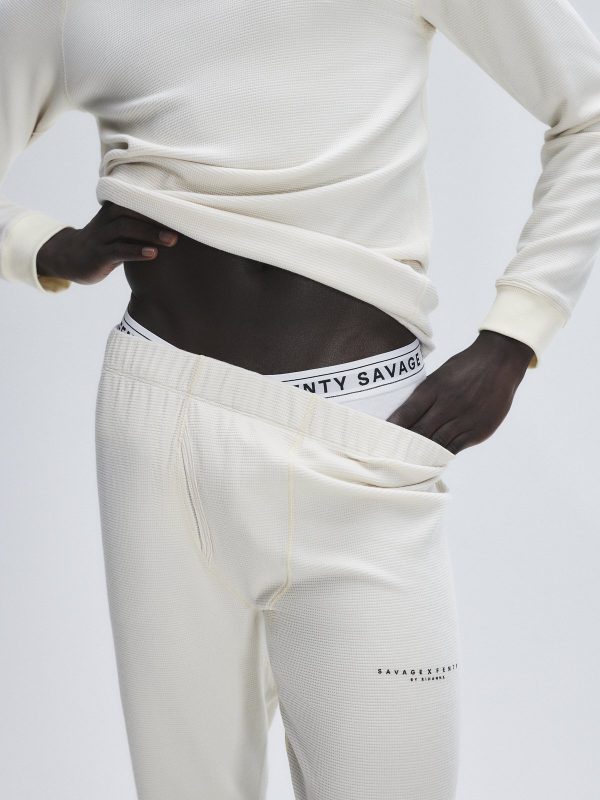 CORE-HEAT-LONG-SLEEVE-SLEEP-TOP-SQ2500503-12023-4-1200x1600-1.jpg