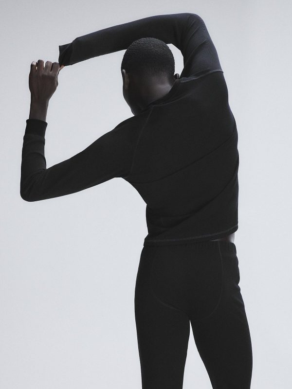 CORE-HEAT-LONG-SLEEVE-SLEEP-TOP-SQ2500503-1533-3-1200x1600-1.jpg