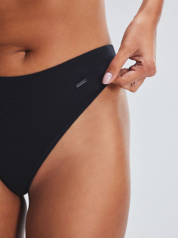 COTTON-ESSENTIALS-THONG-PANTY-UD2458946-0687-4-1200x1600-1.jpg