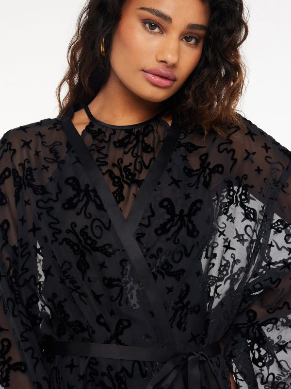 DEVORE-DREAMS-VELVET-SHORT-ROBE-SQ2252375-0687-4-1200x1600-1.jpg