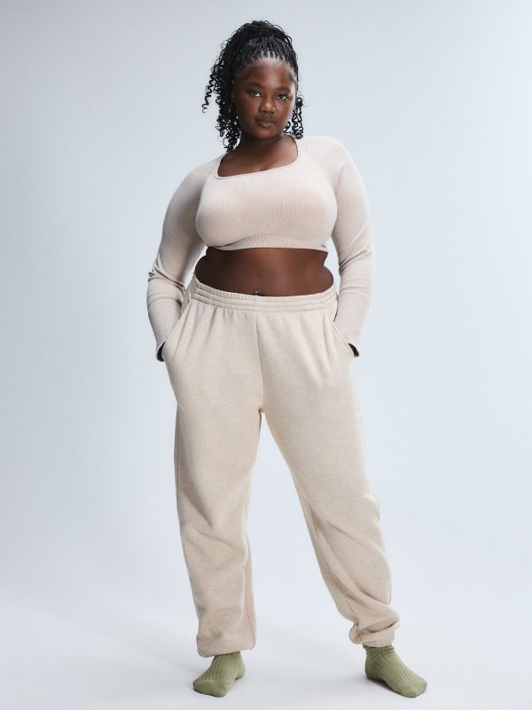 ESSENTIAL-FLEECE-CLASSIC-SWEATPANT-PS2458982-11393-1-1200x1600-1.jpg