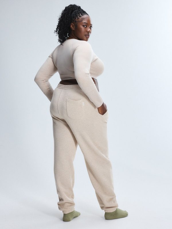 ESSENTIAL-FLEECE-CLASSIC-SWEATPANT-PS2458982-11393-2-1200x1600-1.jpg