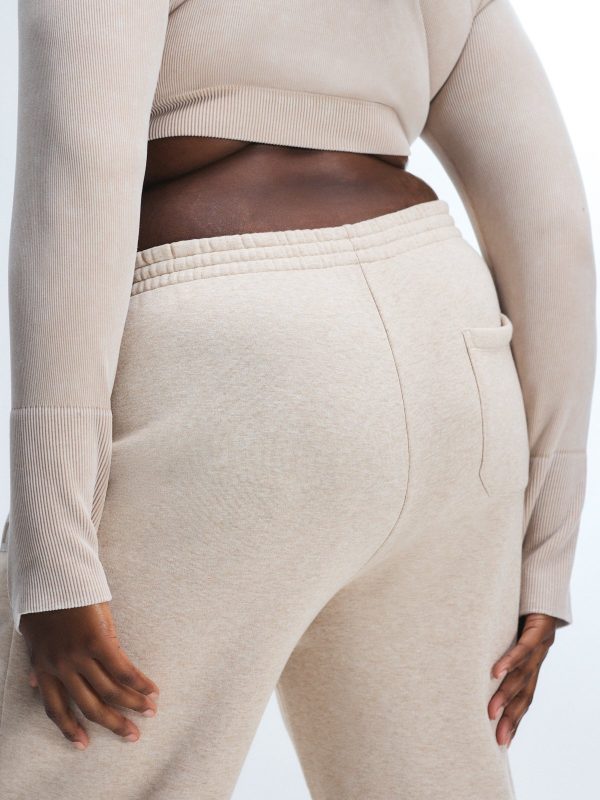 ESSENTIAL-FLEECE-CLASSIC-SWEATPANT-PS2458982-11393-4-1200x1600-1.jpg