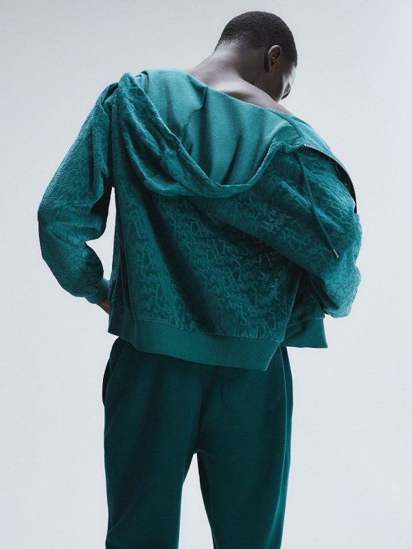 ESSENTIAL-FLEECE-CLASSIC-SWEATPANT-PS2458982-6909-2-1200x1600-1.jpg