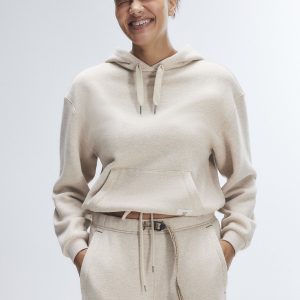 ESSENTIAL FLEECE PULLOVER DRAWSTRING HOODIE