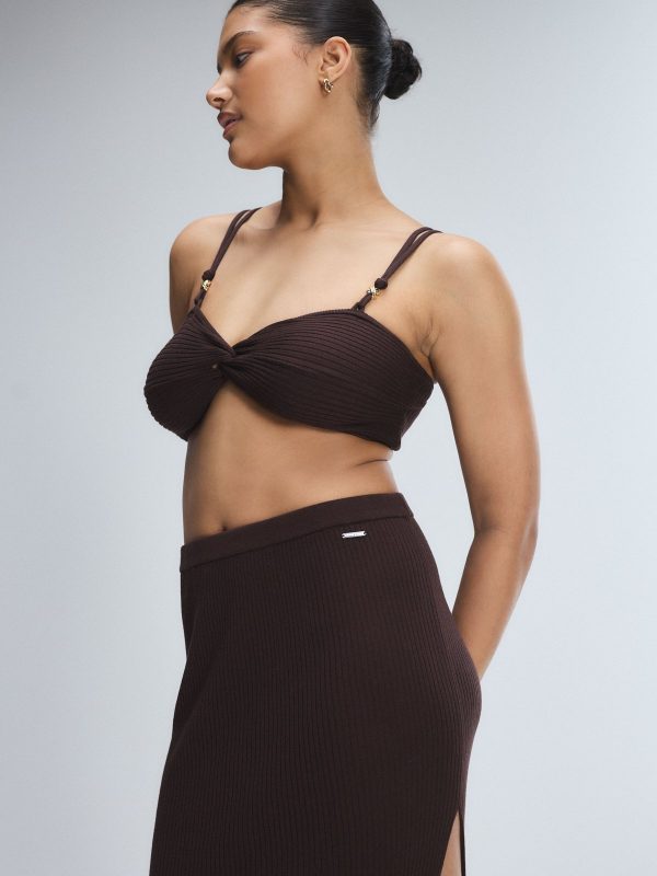 FEATHERWEIGHT-KNIT-TWIST-TOP-NT2500534-11394-1-1200x1600-1.jpg