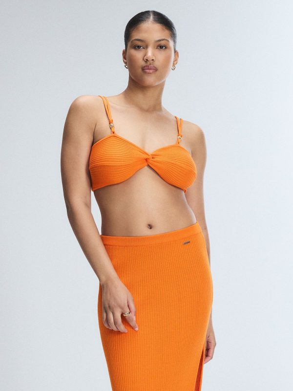 FEATHERWEIGHT-KNIT-TWIST-TOP-NT2500534-13327-4-1200x1600-1.jpg