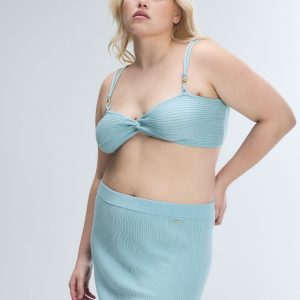 FEATHERWEIGHT KNIT TWIST TOP