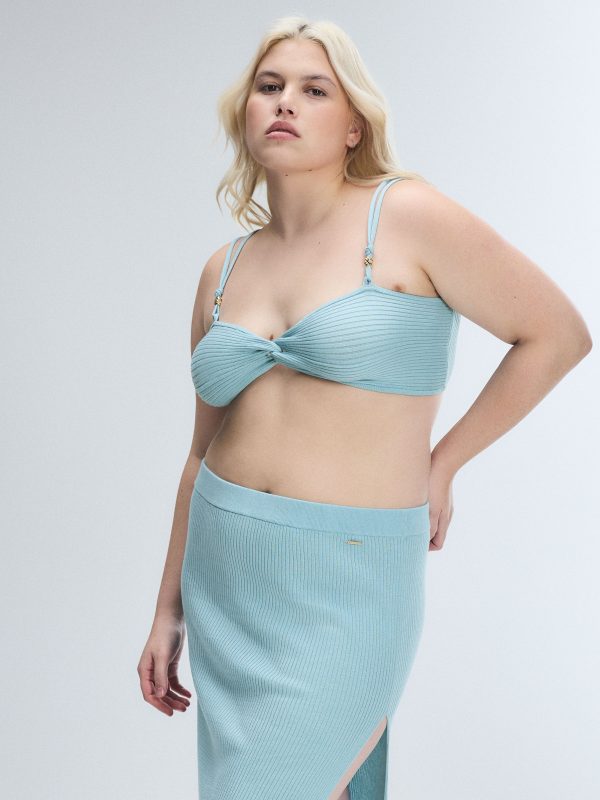FEATHERWEIGHT-KNIT-TWIST-TOP-NT2500535-13485-1-1200x1600-1.jpg