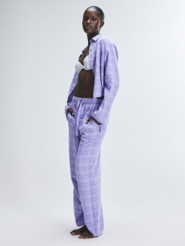 FLANNEL-FEELS-SLEEP-TOP-AND-BOTTOM-SET-SQ2500507-12021-1-1200x1600-1.jpg