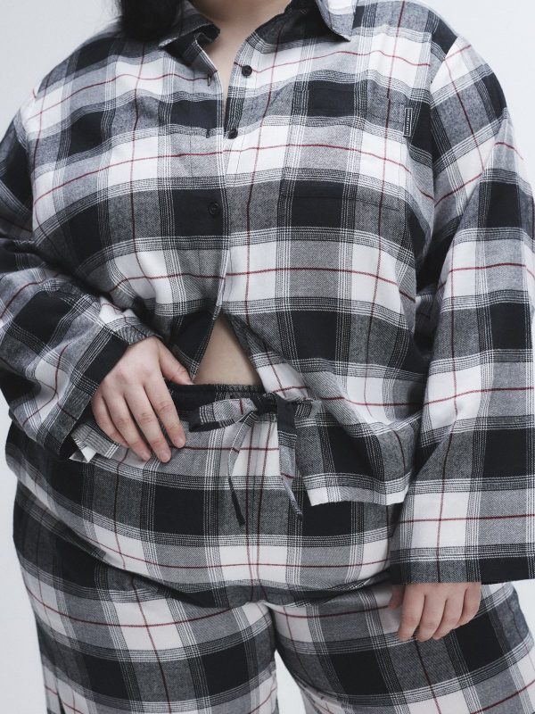 FLANNEL-FEELS-SLEEP-TOP-AND-BOTTOM-SET-SQ2500508-12026-4-1200x1600-1.jpg