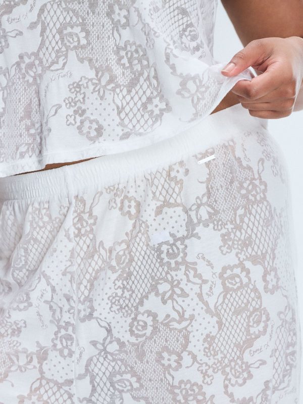 FLORAL-BURNOUT-SLEEP-PANT-SQ2500563-7612-4-1200x1600-1.jpg