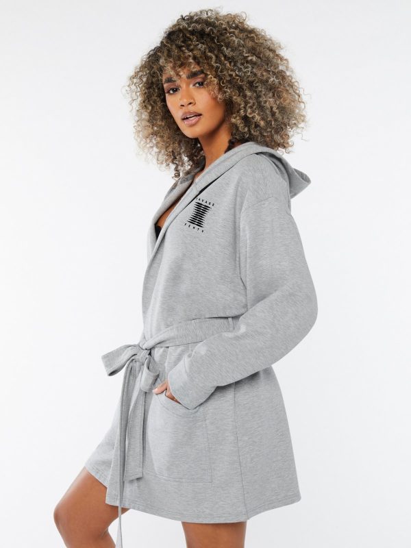 FOREVER-SAVAGE-SHOWGIRL-SHORT-ROBE-SQ2149122-0886-3-1200x1600-1.jpg