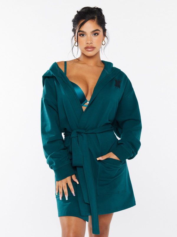 FOREVER-SAVAGE-SHOWGIRL-SHORT-ROBE-SQ2149122-3851-1-1200x1600-1.jpg