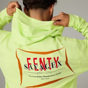 HOODED LONG-SLEEVE BACK PAGE GRAPHIC TEE