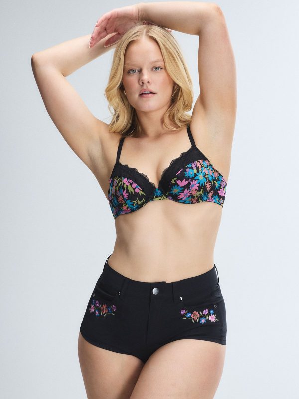 HOPELACE-ROMANTIC-BOOTY-SHORT-LI2500591-1533-1-1200x1600-1.jpg