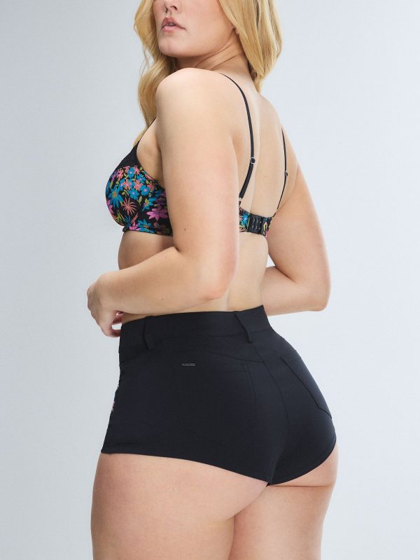 HOPELACE-ROMANTIC-BOOTY-SHORT-LI2500591-1533-2-1200x1600-1.jpg