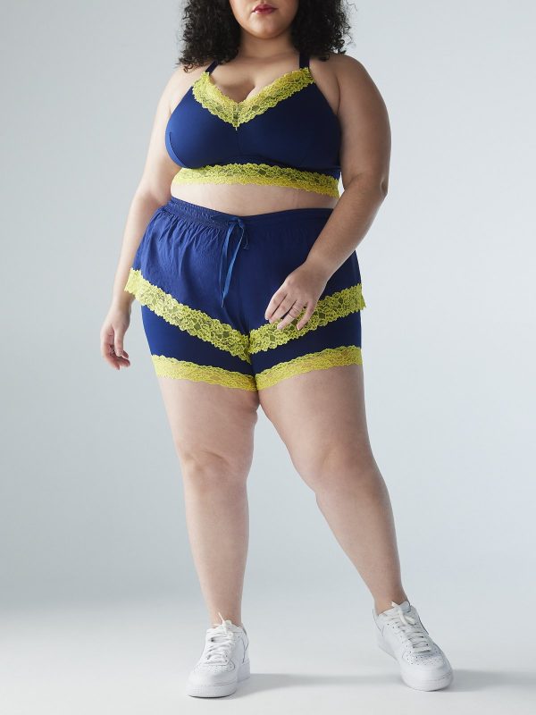 LACE-RACE-TRACK-SHORT-XB2354906-6469-1-1200x1600-1.jpg