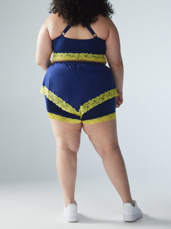 LACE-RACE-TRACK-SHORT-XB2354906-6469-2-1200x1600-1.jpg