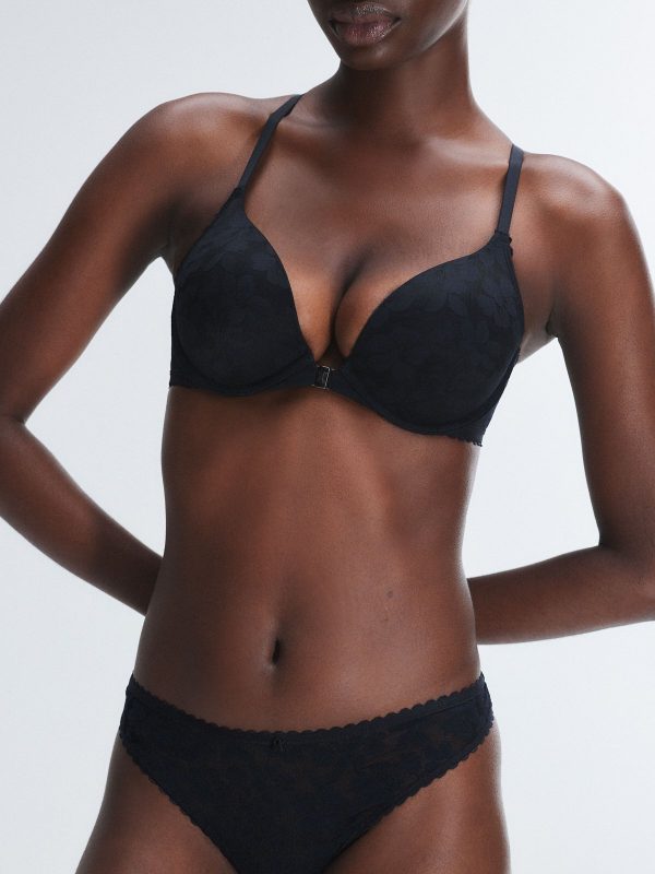 LAVISH-LACE-FRONT-CLOSURE-PUSH-UP-BRA-BA2500510-1533-1-1200x1600-1.jpg