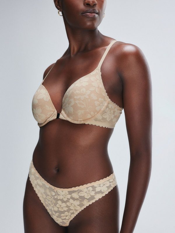 LAVISH-LACE-FRONT-CLOSURE-PUSH-UP-BRA-BA2500510-9815-4-1200x1600-1.jpg