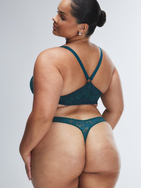 LAVISH-LACE-THONG-PANTY-UD2500509-6909-2-1200x1600-1.jpg