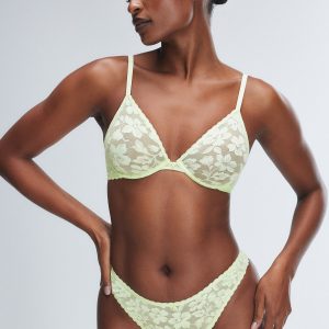 LAVISH LACE UNLINED PLUNGE BRA