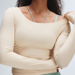 LIGHT LAYER TWIST BACK TOP
