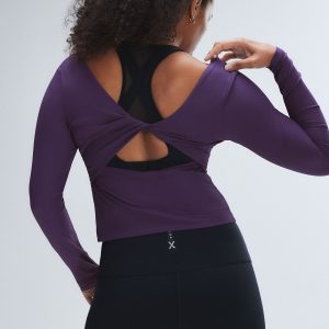 LIGHT LAYER TWIST BACK TOP