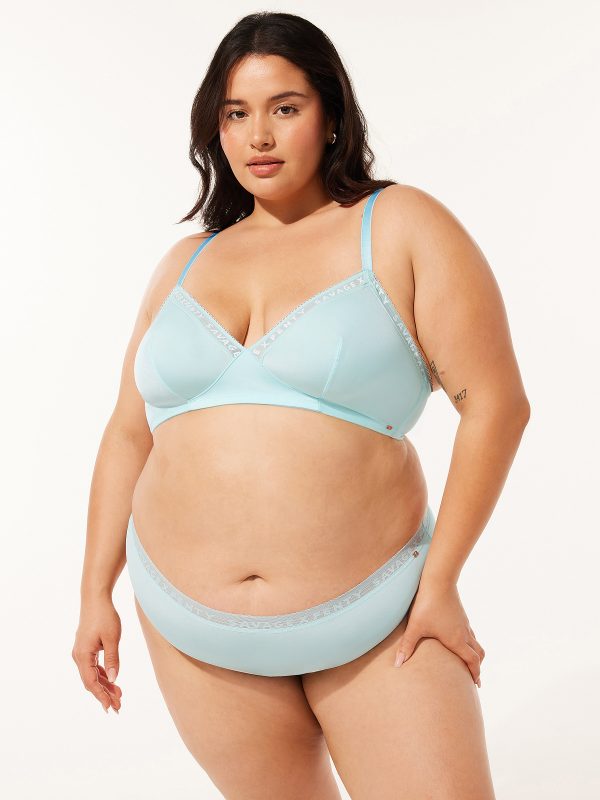 MICROFIBER-LOGO-TRIM-UNLINED-BRALETTE-BB2355610-8746-2-1200x1600-1.jpg