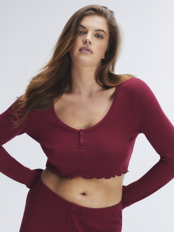 MIDNIGHT-CRUISE-LONG-SLEEVE-CROP-TOP-SQ2356786-11804-1-1200x1600-1.jpg