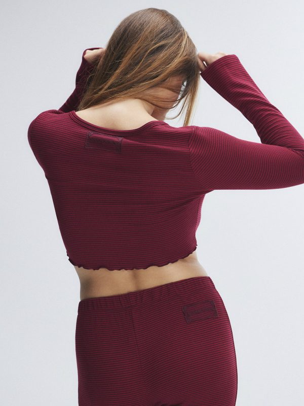 MIDNIGHT-CRUISE-LONG-SLEEVE-CROP-TOP-SQ2356786-11804-2-1200x1600-1.jpg