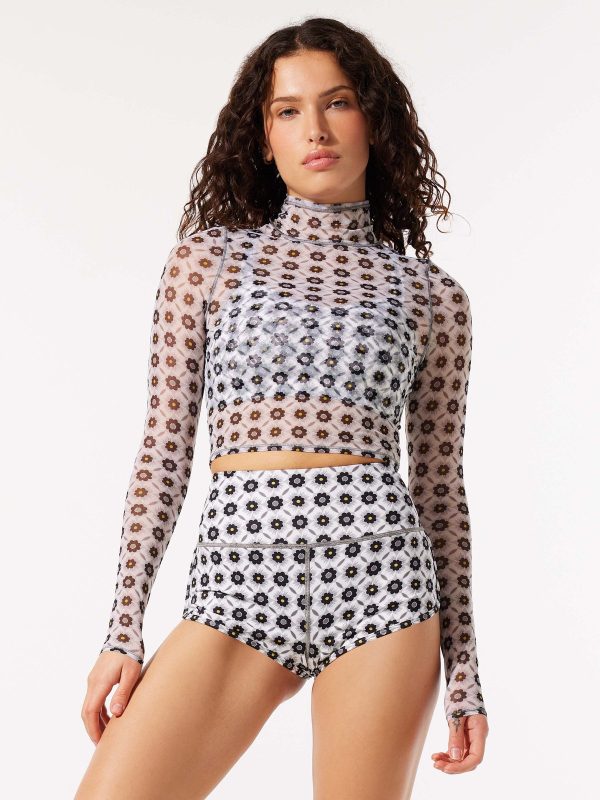 MOD-CROPPED-TURTLENECK-LONG-SLEEVE-TEE-TP2355635-6892-1-1200x1600-1.jpg