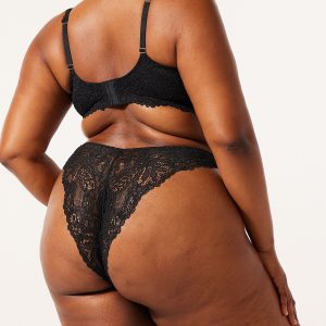 ROMANTIC CORDED LACE BRAZILIAN PANTY