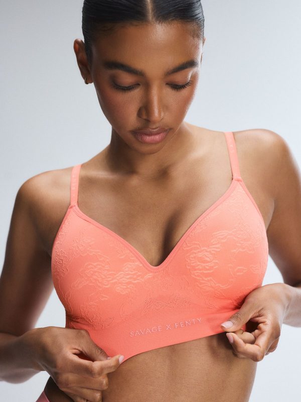 SEAMLESS-FLORAL-PADDED-BRALETTE-BB2500537-13328-4-1200x1600-1.jpg