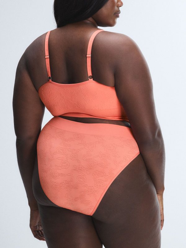 SEAMLESS-FLORAL-PADDED-BRALETTE-BB2500538-13328-2-1200x1600-1.jpg