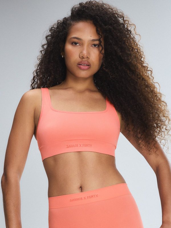 SEAMLESS-SCOOP-NECK-BRALETTE-BB2357477-13328-1-1200x1600-1.jpg