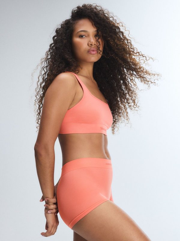 SEAMLESS-SCOOP-NECK-BRALETTE-BB2357477-13328-3-1200x1600-1.jpg