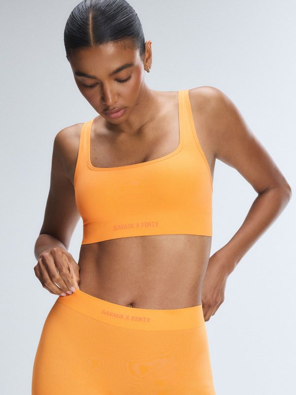 SEAMLESS-SCOOP-NECK-BRALETTE-BB2357477-13340-1-1200x1600-1.jpg