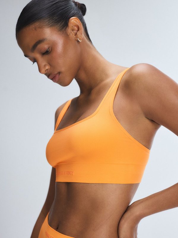 SEAMLESS-SCOOP-NECK-BRALETTE-BB2357477-13340-4-1200x1600-1.jpg