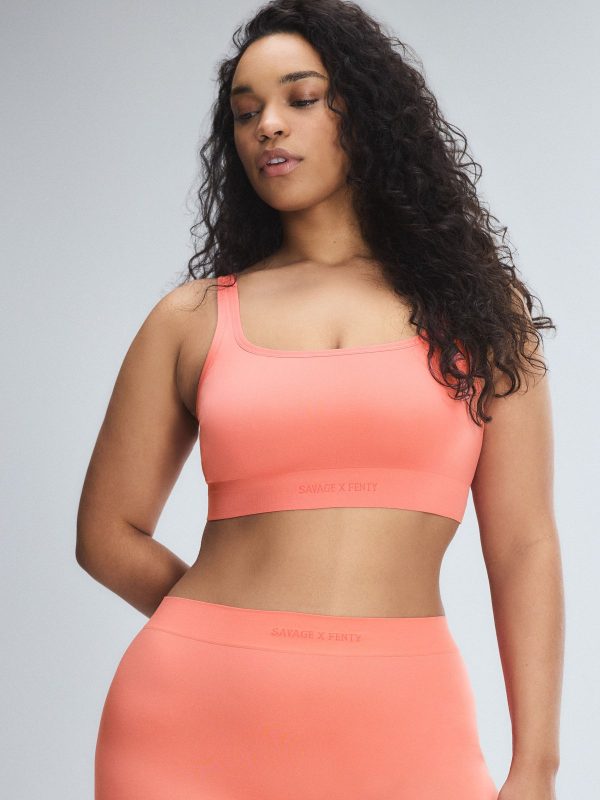 SEAMLESS-SCOOP-NECK-BRALETTE-BB2357478-13328-1-1200x1600-1.jpg