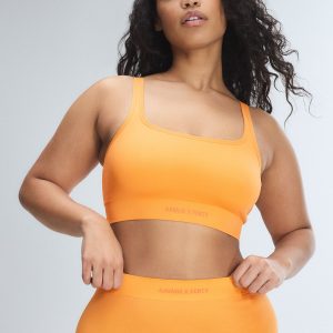 SEAMLESS SCOOP-NECK BRALETTE