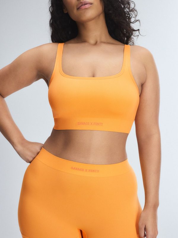 SEAMLESS-SCOOP-NECK-BRALETTE-BB2357478-13340-4-1200x1600-1.jpg