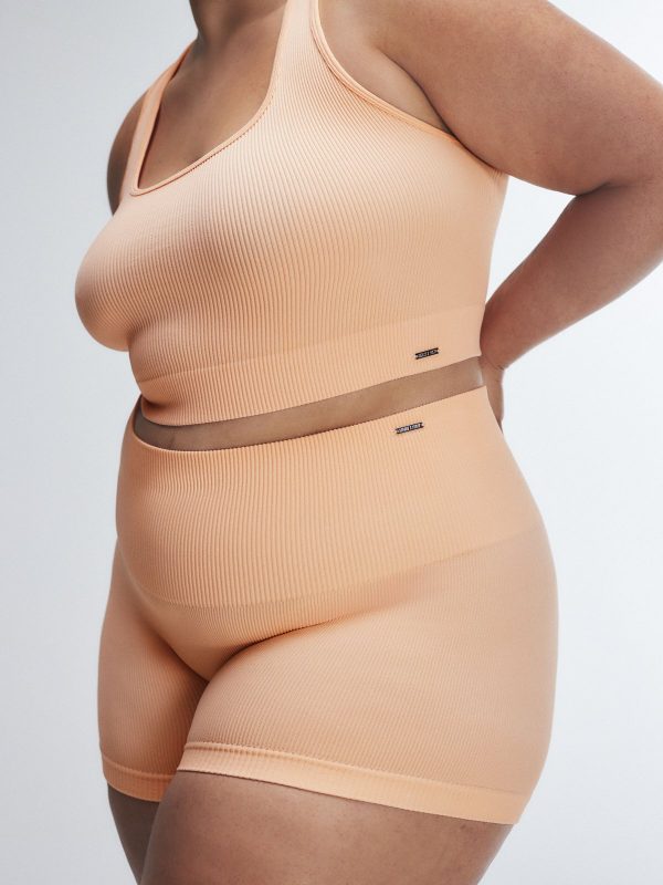 SEAMLESS-SPORT-RACERBACK-TANK-XT2500504-12405-4-1200x1600-1.jpg