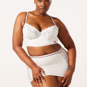SERVING COURTSIDE BUSTIER