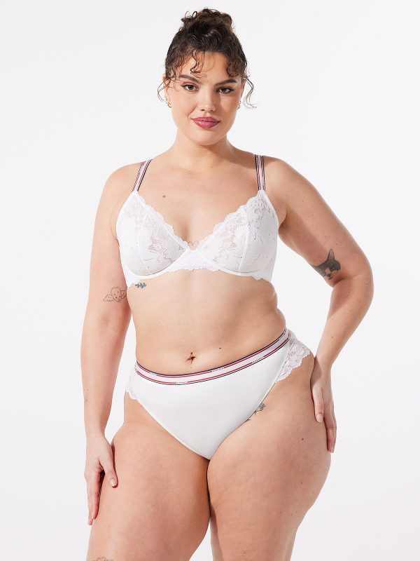 SERVING-COURTSIDE-UNLINED-LACE-PLUNGE-BRA-BA2458507-7612-3-1200x1600-1.jpg